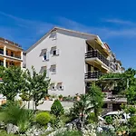 Beschauliches Mit Mediterraner Terrasse, Grillplatz, Parkplatz, Klima, Wifi Apartman