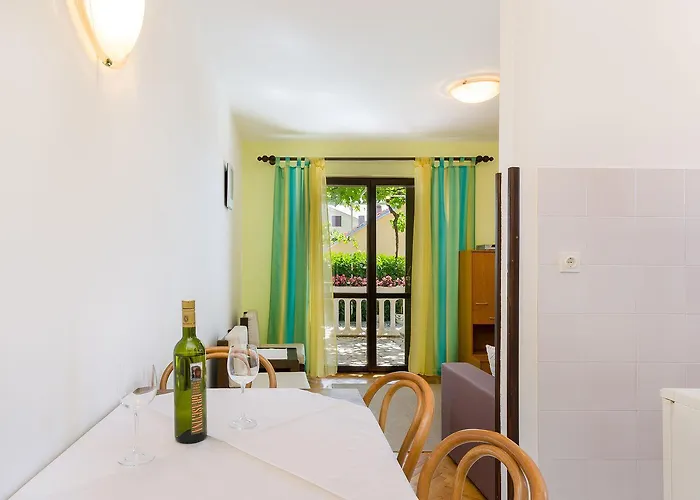 Beschauliches Mit Mediterraner Terrasse, Grillplatz, Parkplatz, Klima, Wifi *