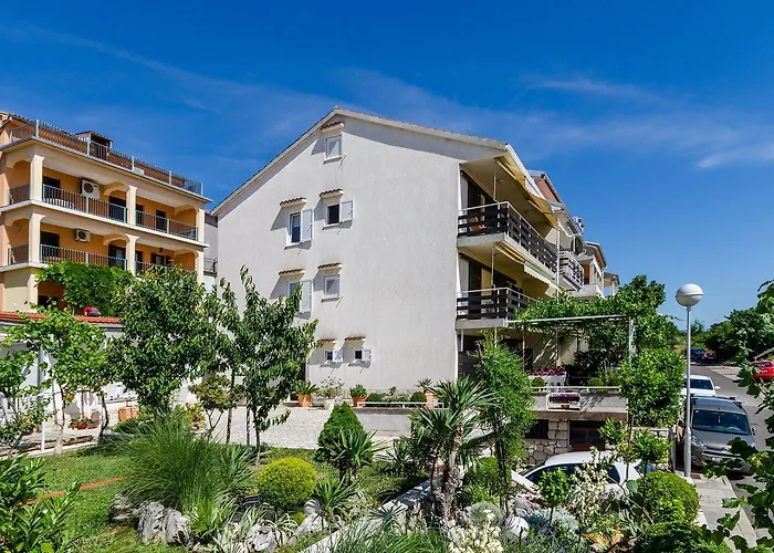 Beschauliches Mit Mediterraner Terrasse, Grillplatz, Parkplatz, Klima, Wifi Apartament