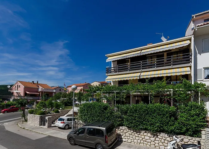 Beschauliches Mit Mediterraner Terrasse, Grillplatz, Parkplatz, Klima, Wifi דירה