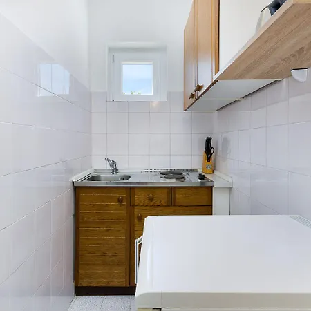 Beschauliches Mit Mediterraner Terrasse, Grillplatz, Parkplatz, Klima, Wifi *